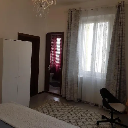 & Breakfast Diana E Ninni *