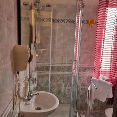 & Breakfast Diana E Ninni *